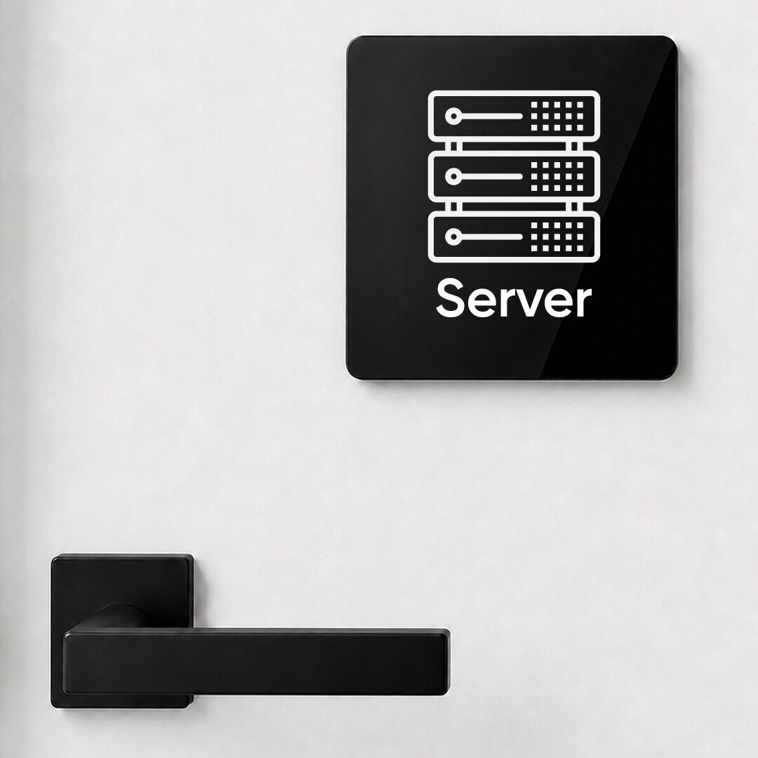 Server Odası Kapı İsimliği