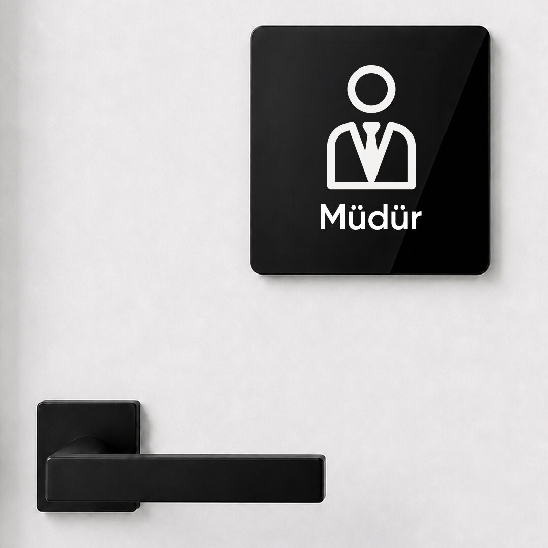 Müdür Kapı İsimliği