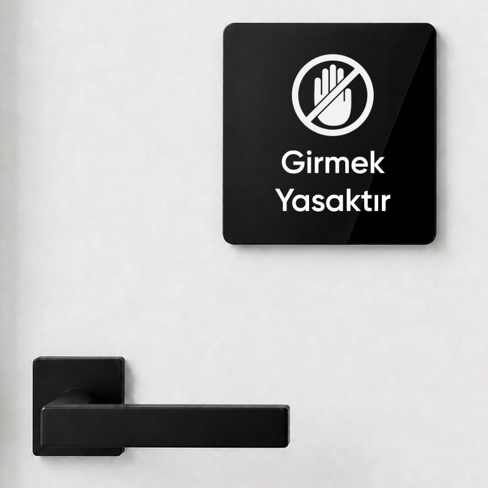 Girmek Yasaktır Kapı İsimliği
